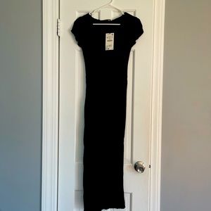 short sleeve ribbed black dress